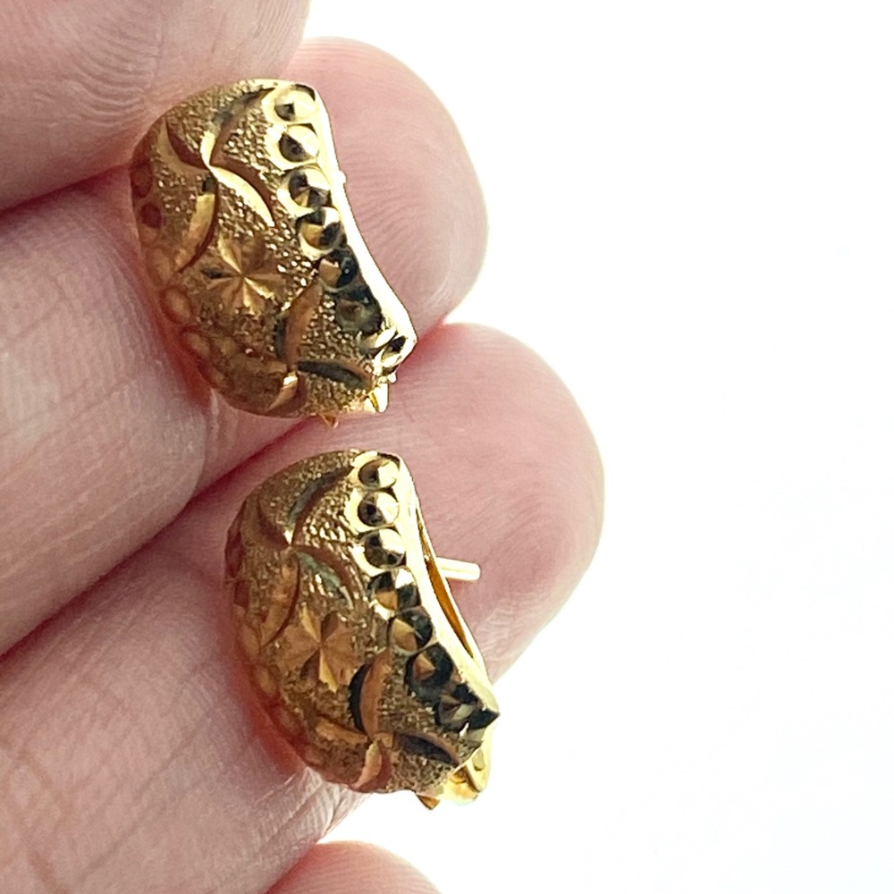 18kt Gold Earrings